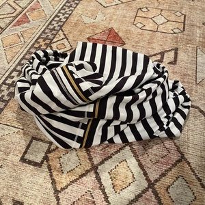 Lululemon infinity scarf